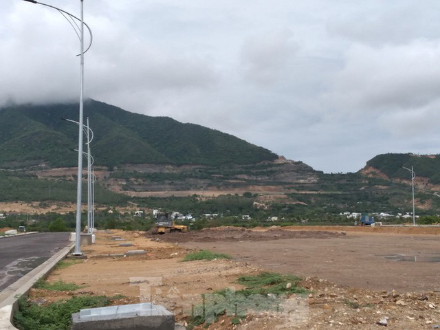 Xây chui cả khu đô thị sinh thái tại Nha Trang - Ảnh 9. Xây chui cả khu đô thị sinh thái tại Nha Trang - Ảnh 9.