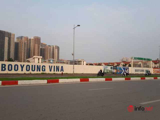 Hà Nội: Những dự án om đất vàng, để cỏ mọc um tùm sau những tấm tôn quây kín - Ảnh 4. Hà Nội: Những dự án om đất vàng, để cỏ mọc um tùm sau những tấm tôn quây kín - Ảnh 4.