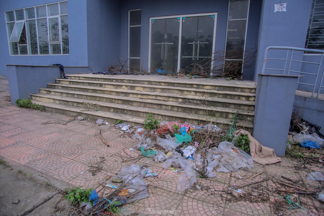 Khu chung cư tọa lạc vị trí đắc địa ở Hà Nội thành nơi tập kết rác  - Ảnh 7.  Khu chung cư tọa lạc vị trí đắc địa ở Hà Nội thành nơi tập kết rác  - Ảnh 7.