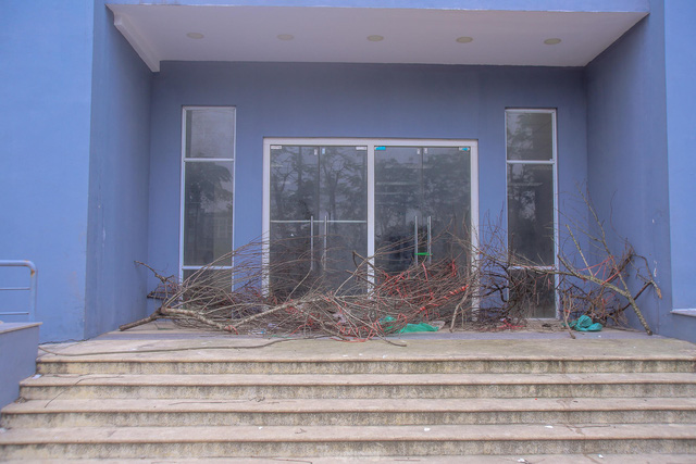 Khu chung cư tọa lạc vị trí đắc địa ở Hà Nội thành nơi tập kết rác  - Ảnh 8.  Khu chung cư tọa lạc vị trí đắc địa ở Hà Nội thành nơi tập kết rác  - Ảnh 8.