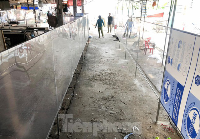  Chợ dân sinh ở Vinh khác lạ trước ngày mở cửa trở lại  - Ảnh 4.